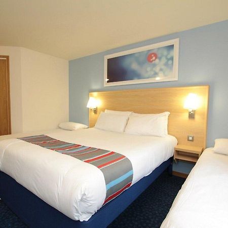 Travelodge Глоссоп Экстерьер фото